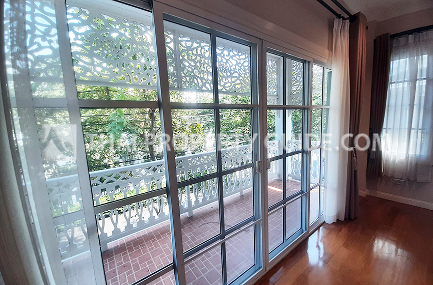 House with Shared Pool in Sukhumvit 